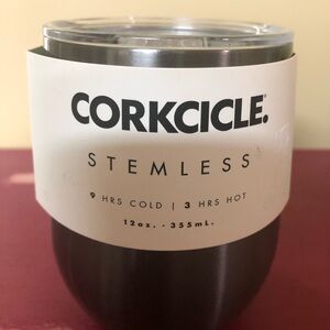 NEW!Corkcicle 12 Ounce Stainless Steel Stemless & Sliding Spill-Resistant Lid ⬅️